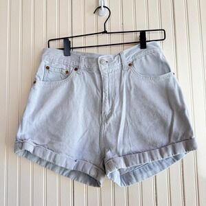Levis A-Line Mom Shorts Light Wash Blue High Waisted Denim -Size 28_